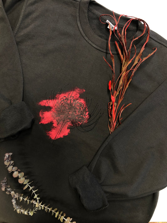 RED SPIDER LILY CREWNECK